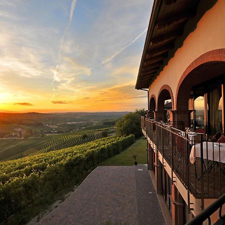 Tota Virginia Antico Podere Serralunga d'Alba Extérieur photo